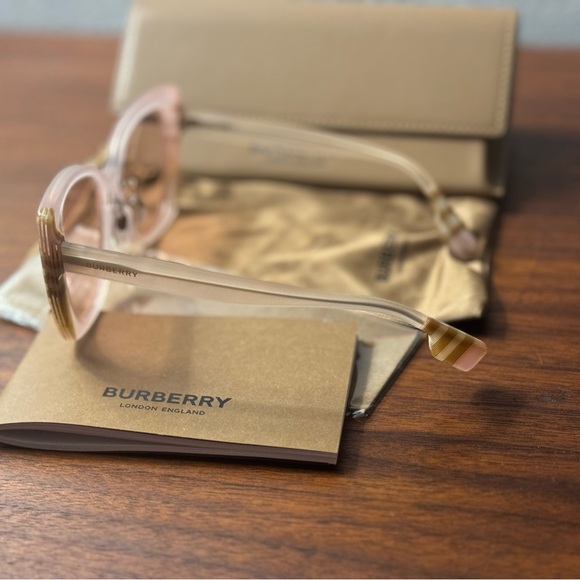 Burberry Meryl, Light pink - Picture 4 of 4